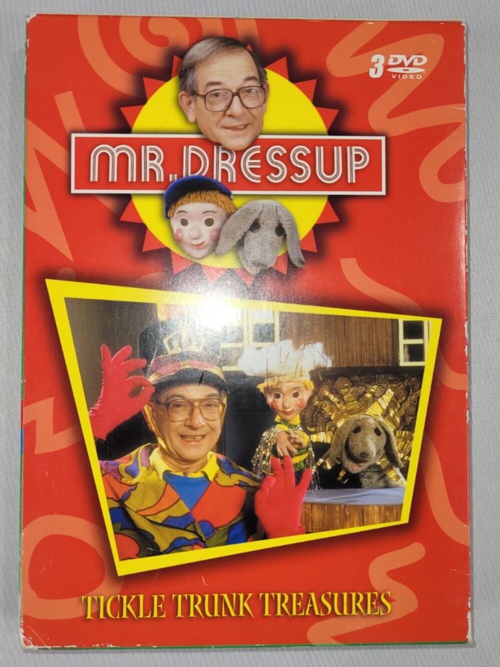 DVD Mr. Dressup Tickle Trunk Treasures  Red Green Blue Set 3